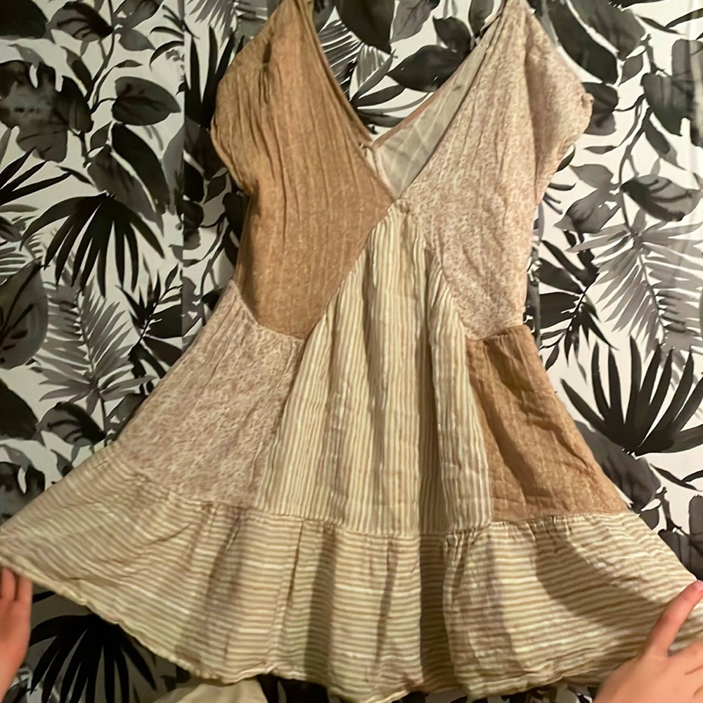 Brown and white floral American Eagle dress